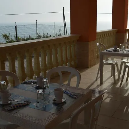 Carrubella Santa Zita Bed & Breakfast