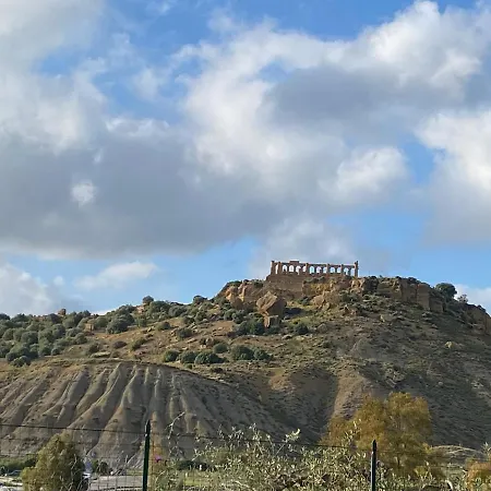 Bed & Breakfast Carrubella Santa Zita 4*