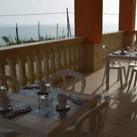 Carrubella Santa Zita Bed & Breakfast